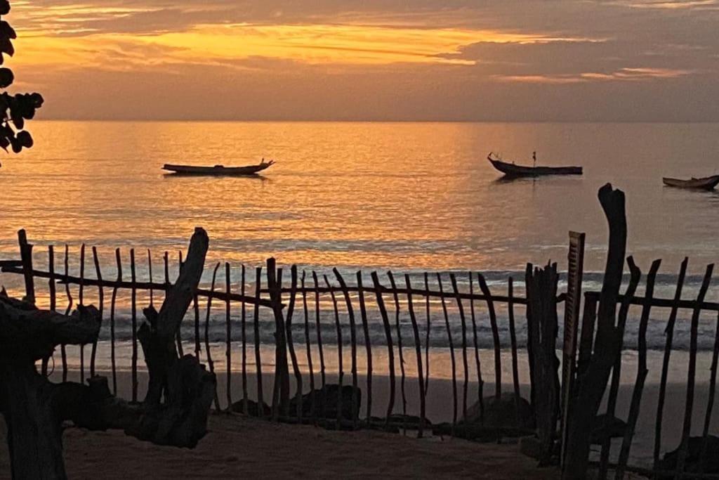 Case Beach Ngalou Sessene Ngoại thất bức ảnh