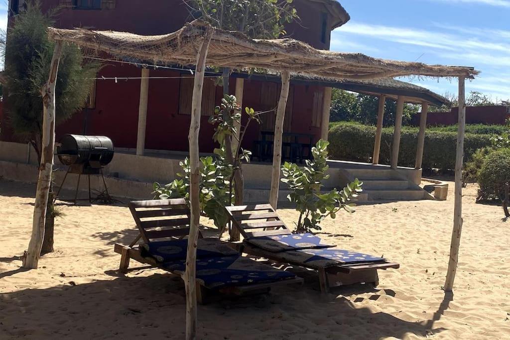 Case Beach Ngalou Sessene Ngoại thất bức ảnh